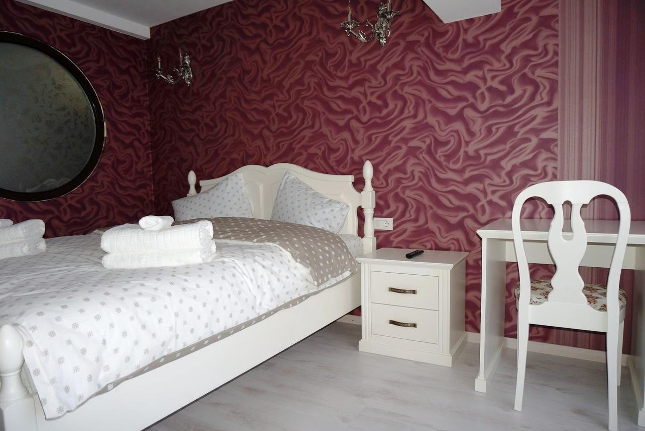 Romantic Boutique Focsani Exterior photo