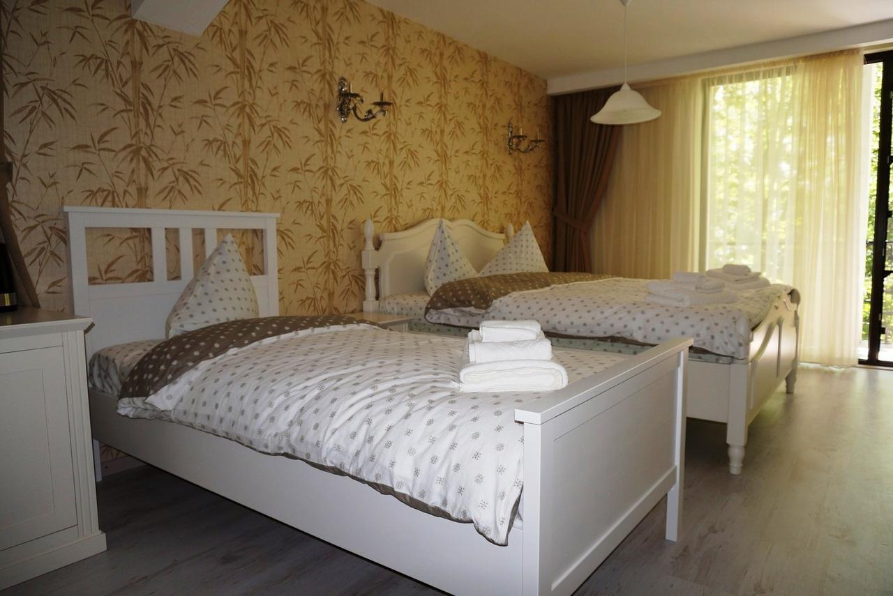 Romantic Boutique Focsani Exterior photo