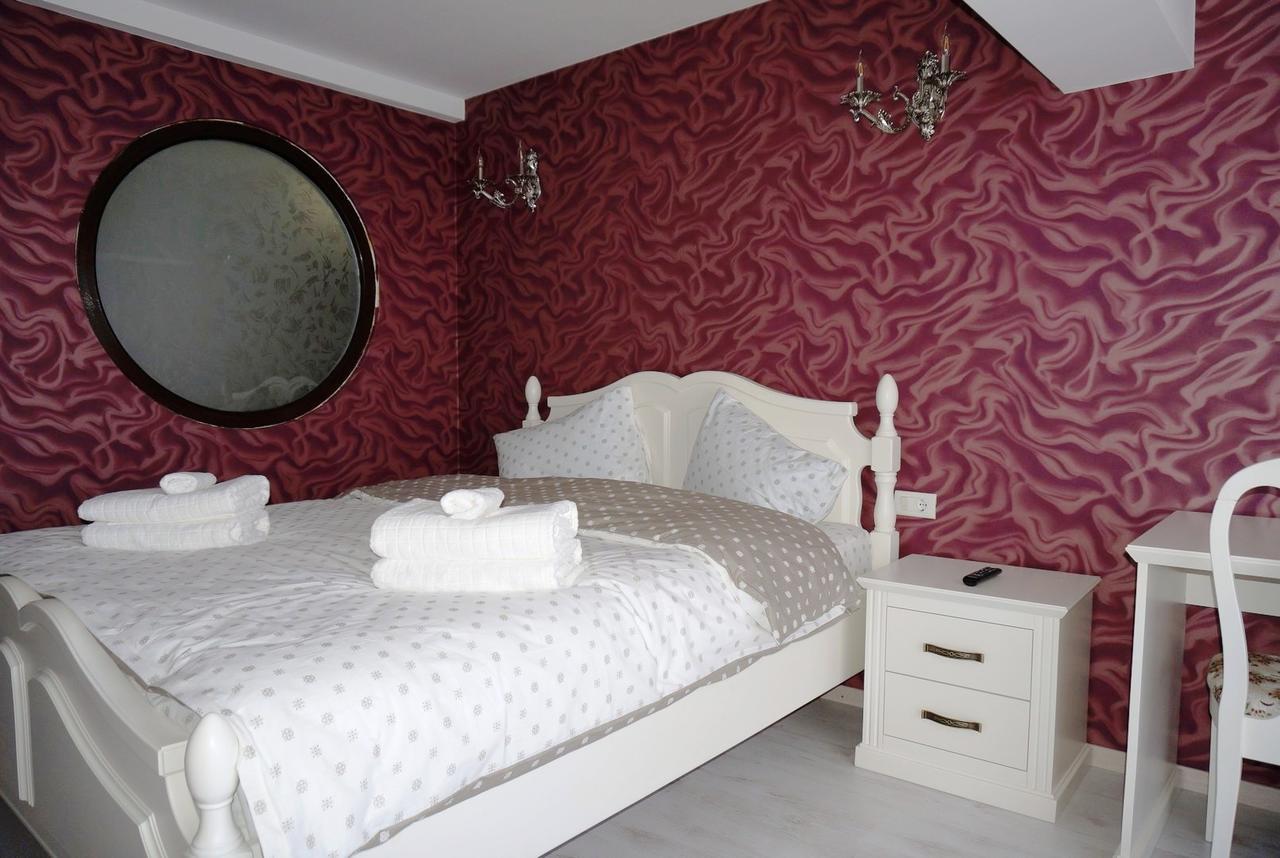 Romantic Boutique Focsani Exterior photo